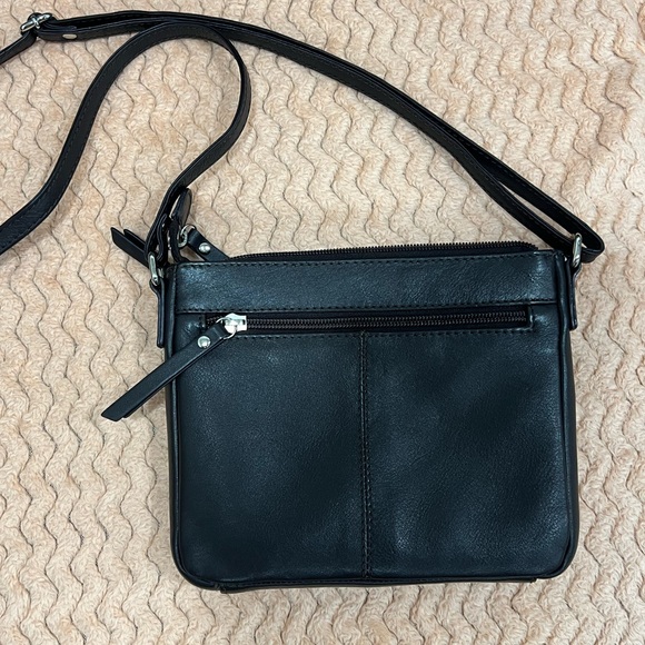 Guy Laroche Real Leather Cross Body Purse - Picture 5 of 6